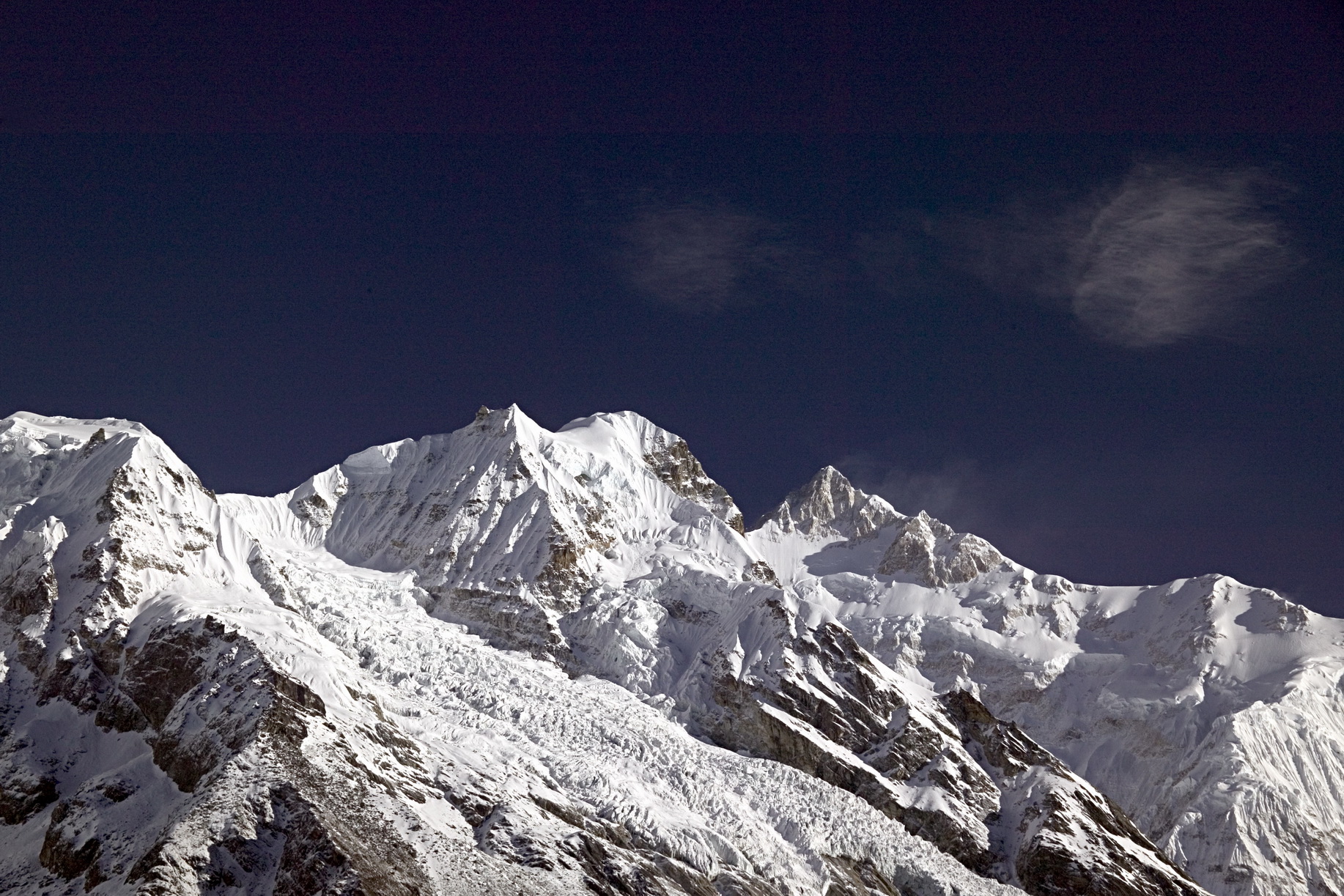 Высота вершины гималаи. Канченджанга Гималаи. Гора Канченджанга 8586 метров. Канченджанга высота. Канченджанга Гималаи фото.