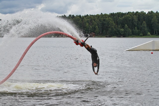 Юра Гаврилов стал летающим человеком - Wake Weekend-2013 (Вода)