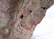 Алекс Хубер (Alexander Huber) совершил сенсационное прохождение самого большего "потолка" на западной вершине Лаваредо (альпы, доломиты, италия)