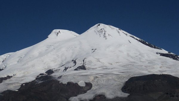 Двое альпинистов из КБР зажгут огонь Олимпиады на вершине Эльбруса (Альпинизм)