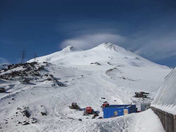 VIII International Elbrus Race: Дубль первый. Победила дружба. (Альпинизм, эльбрус, нпф баск, забег)