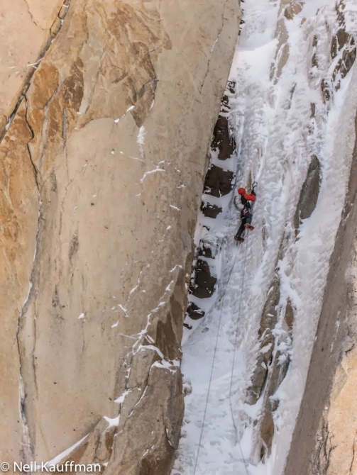 Джоэл и Нейл Кауффманы, и Мики Шефер совершили первопрохождение маршрута на Серро-Домо-Бланко (Альпинизм, патагония, микст, лед)