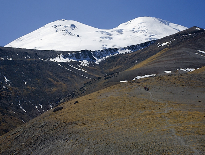 Несколько слов о восхождении на восточную вершину Эльбруса 5621м по северному склону. (Горный туризм, конкурс bask)