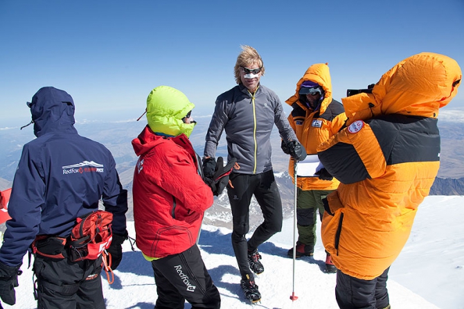 Интервью на вершине Эльбруса (Скайраннинг, red fox elbrus race, скайраннинг. эльбрус)