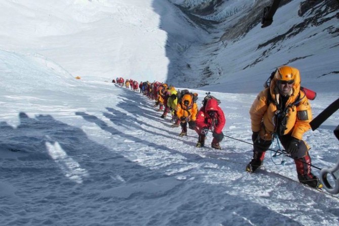 Лестницы на Ступени Хиллари (Эверест, Альпинизм, ступень хиллари, сезон 2014)