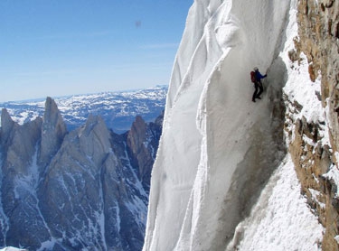 Новый ледовый маршрут в Патагонии (www.climbing.com, Альпинизм, съерро адела, съерро торре, патагония)