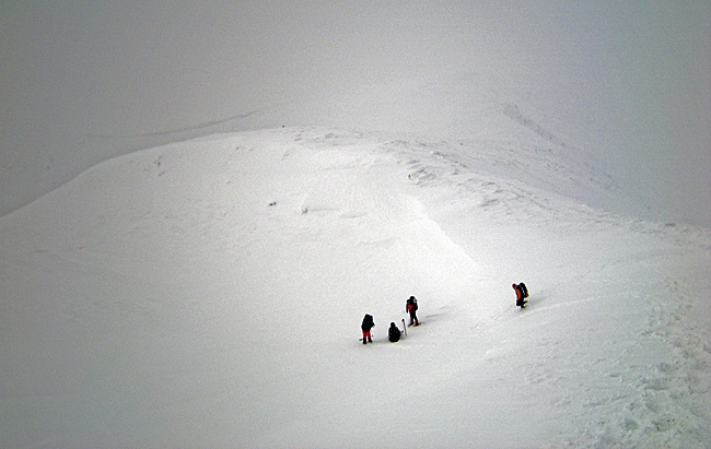 Снежные карпаты (Горный туризм, черногорский хребет)