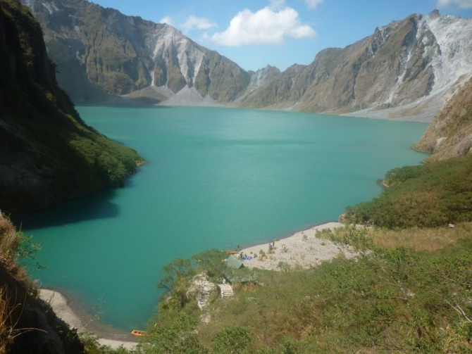 Вы когда-нибудь плавали в озере в кратере активного вулкана? Нет?!!Тогда вам на Филиппины! Вулкан Пинатубо