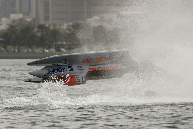 Российский гонщик возвращается в "Формулу-1" на воде (Вода, единственный гонщик, формула-1 на воде, курценовский, водно-моторный спорт)