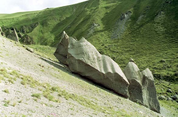 Каменное зодчество Эльбруса.