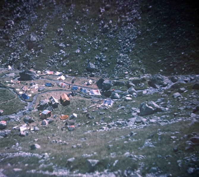 Ретро. Не традиционное приземление на параплане в ущелье Псыган-Су.Центральный Кавказ. (Альпинизм, суган, ершов)