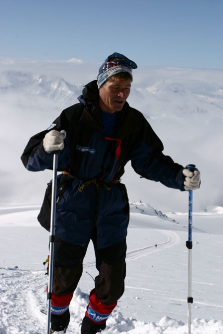 Red Fox Elbrus Race: и они как ломанутся:, Снегоступинг, эльбрус, гонка, забег, гарабаши, снегоступы, ски-альпинизм, события)