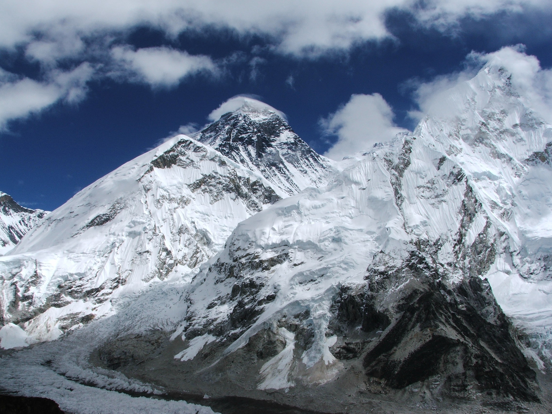 Картинки высокие горы. Гора Джомолунгма. Пик 15 Эверест. Гора Эверест 8848 метров.