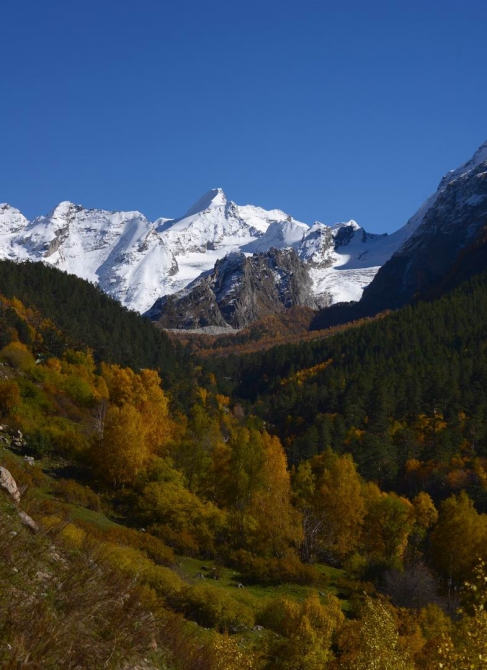 Осень в горах (Горный туризм, адыл-су, адыр-су, шхельда, приэльбрусье, адыл-су, адыр-су, шхельда, приэльбрусье, адыл-су, адыр-су, шхельда, приэльбрусье, адыл-су, адыр-су, шхельда, приэльбрусье, адыл-су, адыр-су, шхельда, приэльбрусье)