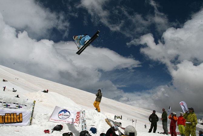 XCAMP Эльбрус 2008. Сегодня соревновались любители! (Горные лыжи/Сноуборд, приэльбрусье, нью скул, контест, события, лагерь)