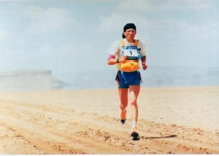 Россиянин Андрей Дерксен - трехкратный победитель самого жесткого марафона в мире «Sultan Marathon des Sables» в 1994, 1995, 1996 годах. (Мультигонки, Песчаный марафон, Алтайский сверхмарафон)
