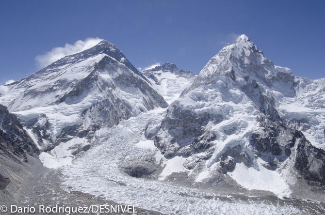 UIAA выступила против стационарных конструкций на Эвересте (Альпинизм)