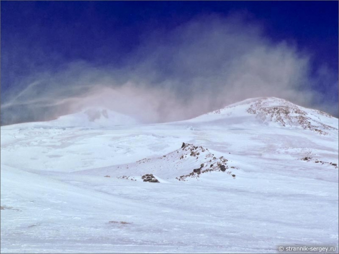 На склонах потухшего вулкана (Горные лыжи/Сноуборд, эльбрус, потухший вулкан, горы, горные лыжи, фото Эльбруса, отдых)