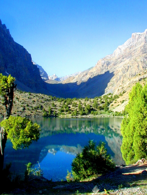 Сервис по Таджикистану. Альпинистская Туристичекая База "Артуч" (фанские горы, памир, азия)