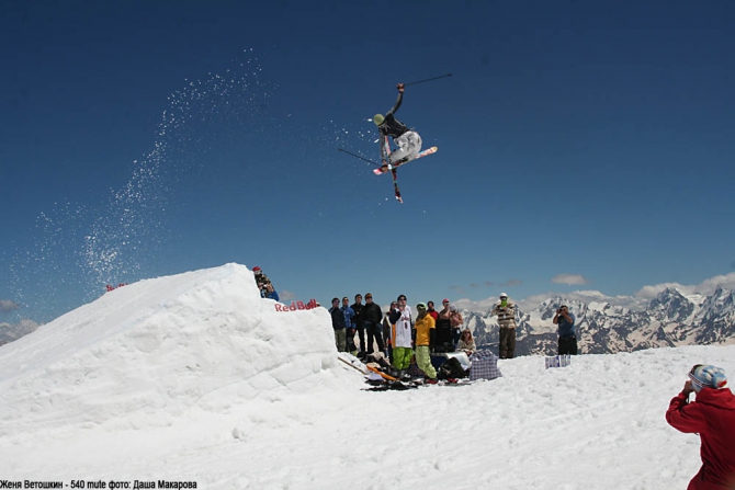 И еще немного об XCAMP на Эльбрусе. Видео и фото! (Горные лыжи/Сноуборд, нью скул, red bull, контест, приэльбрусье, лагерь)