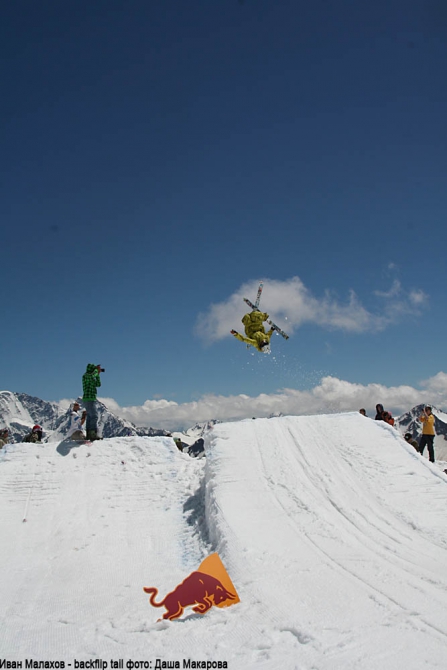 И еще немного об XCAMP на Эльбрусе. Видео и фото! (Горные лыжи/Сноуборд, нью скул, red bull, контест, приэльбрусье, лагерь)