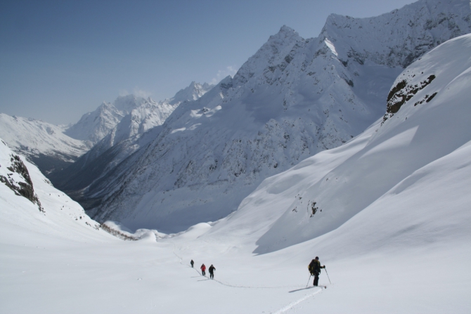 Ски-тур в Домбае зимой в 2015 году.