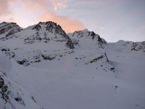 Ски-тур в Итальянских Альпах с 1 по 8 марта 2015 . Gran Paradiso по Северной Стене 4Б - спуск на лыжах по 1Б. (альпы, Gran-Paradiso)