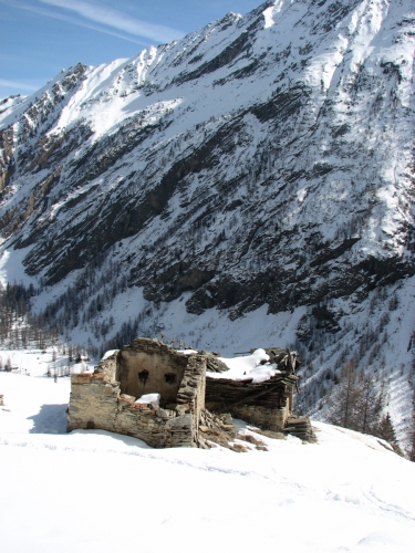 Ски-тур в Итальянских Альпах с 1 по 8 марта 2015 . Gran Paradiso по Северной Стене 4Б - спуск на лыжах по 1Б. (альпы, Gran-Paradiso)