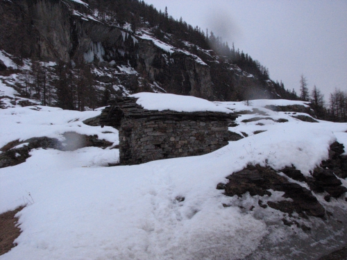 Ски-тур в Итальянских Альпах с 1 по 8 марта 2015 . Gran Paradiso по Северной Стене 4Б - спуск на лыжах по 1Б. (альпы, Gran-Paradiso)