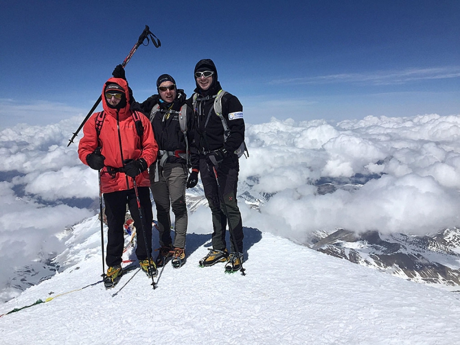 Red Fox Elbrus Race. К скоростному восхождению готовы и участники и организаторы (Альпинизм)