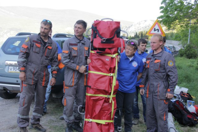 Севастопольские спасатели получили подарок (Альпинизм)