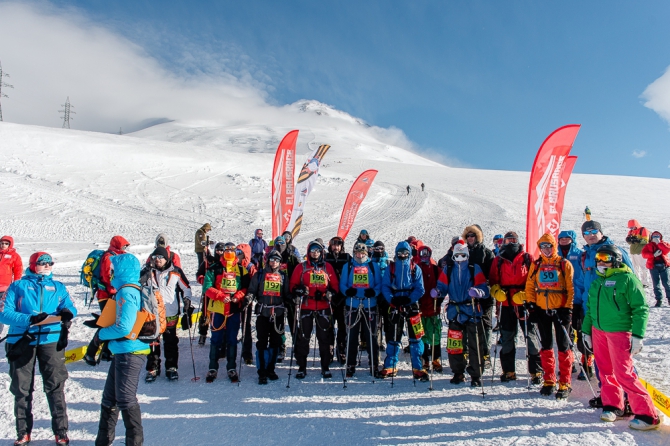 Главное событие Фестиваля Red Fox Elbrus Race 2015 - скоростное восхождение на Западную вершину Эльбруса (5642 м)! (Альпинизм, скайраннинг, вертикальный км, Vertical Kilometer®, 2015 Russian Skyrunner Series®, SkyMarathon® - Mt Elbrus)
