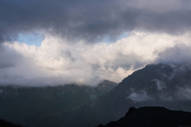 Восхождение на Эльбрус с севера, часть 1. Джилы-Су (Альпинизм, джилысу, трекинг)