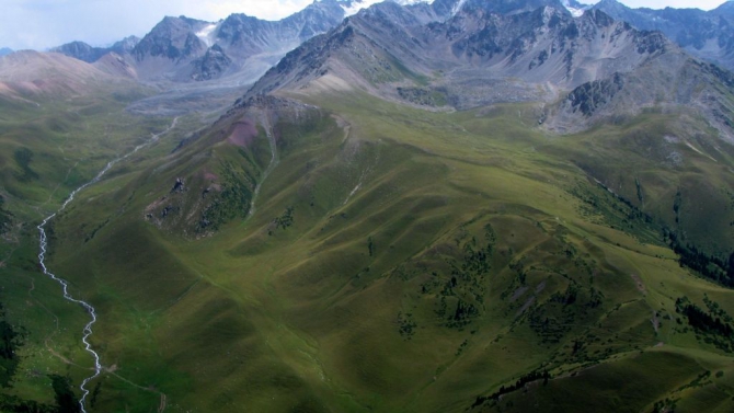 2000 км по горам Кыргызстана. Часть 3. (Бэккантри/Фрирайд, параплан, фото)