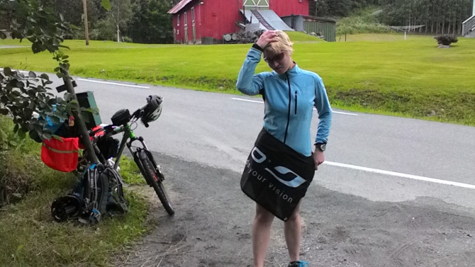 Норвежский вело бомж-трип. Спасибо, что зашли к нам. (норвегия, бомж трип, морозова, лебедь)