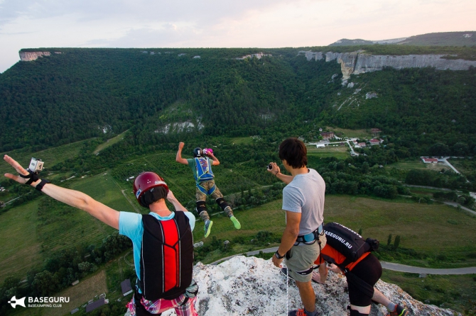 Обучение бейсджампингу в Крыму на скале Качи-Кальон (baseguru, basejumping)