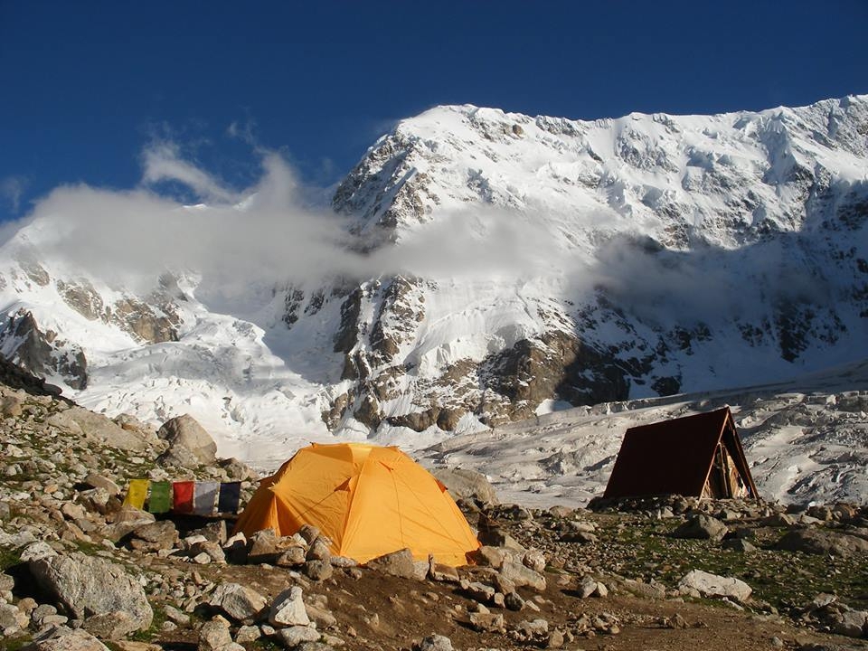 Бесплатный горный сайт. Международный день альпинизма 8 августа. Международный день альпиниста. Международный день альпинизма. Международный день альпинизма (день альпиниста).