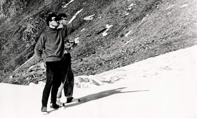 По льдинам озера Мерцбахера. 1963 год. (Горный туризм)