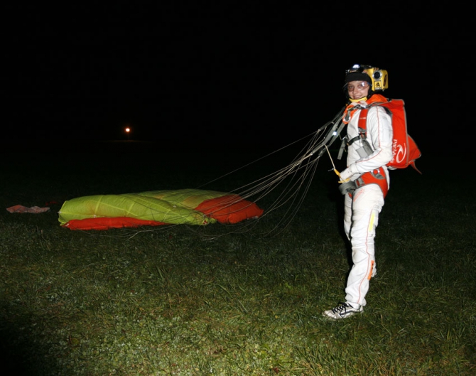 Фотографии Андрея Веселова. Ночные прыжки (Aэроград Коломна, октябрь 2008 г., Воздух, парашют, андрей веселов)