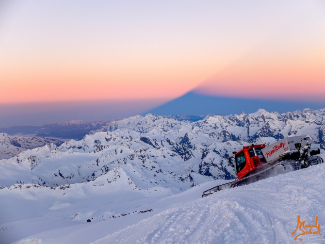 Эльбрус - вверх и вниз на лыжах (Альпинизм, эльбтус, скитур, трек, веденин)