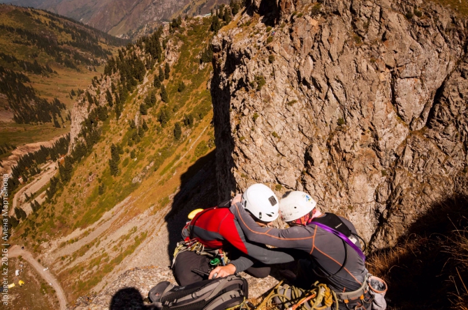 Чемпионат мира по альпинизму в Туюк-Су: зацепки отламываются (альпинисты, горы, скалы, соревнования)