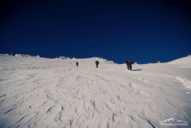 Рассказ о том, как я второй раз не поднялась на Эльбрус (Альпинизм, альпинизм, восхождение, снаряжение)
