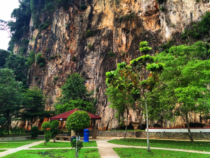Немного о скалолазании в Малайзии. Batu Caves. (Скалолазание, Малайзия Скалолазание в Малайзии Batu Caves Пещеры Бату)