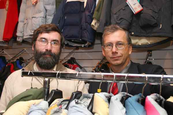 Ну раз уж такая дата, то и второго именинника к столу... Володя Богданов с Днем тебя!