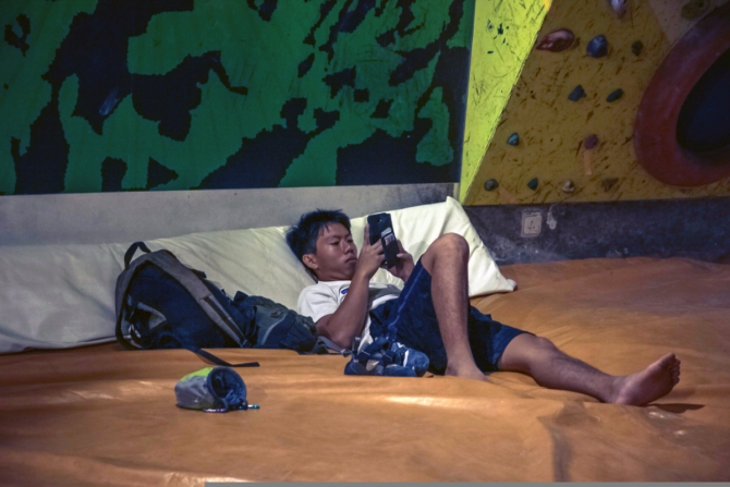 Скалодром Madmonkeyz Climbing Gym. Малайзия (Скалолазание, скалолазание, Скалодромия, Skaladromia, Скалодромия Тв, Action Style, экшен стайл, скалолаз, боулдеринг, болдеринг)