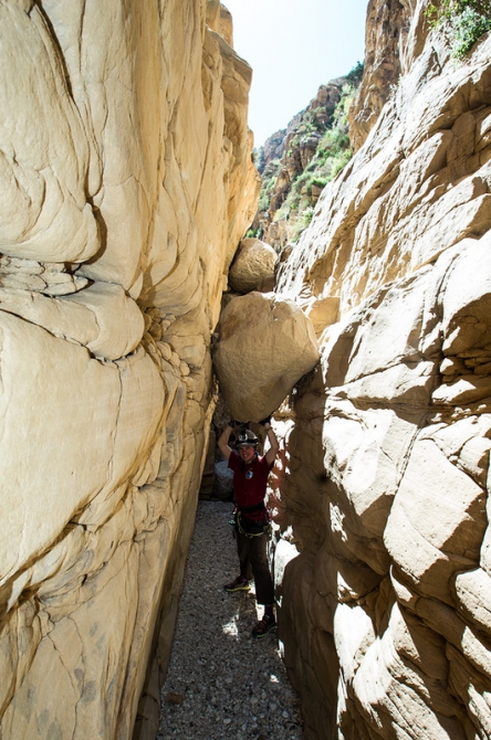 Треккинг и каньонинг в Иордании. Часть 3. Wadi Assal. Медовое ущелье (Горный туризм)