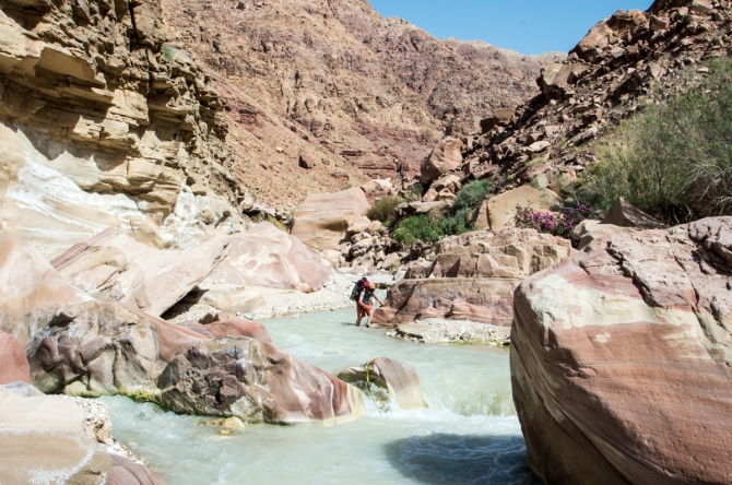 Треккинг и каньонинг в Иордании. Wadi Hasa. Самый длинный пешеходный каньон (Горный туризм)