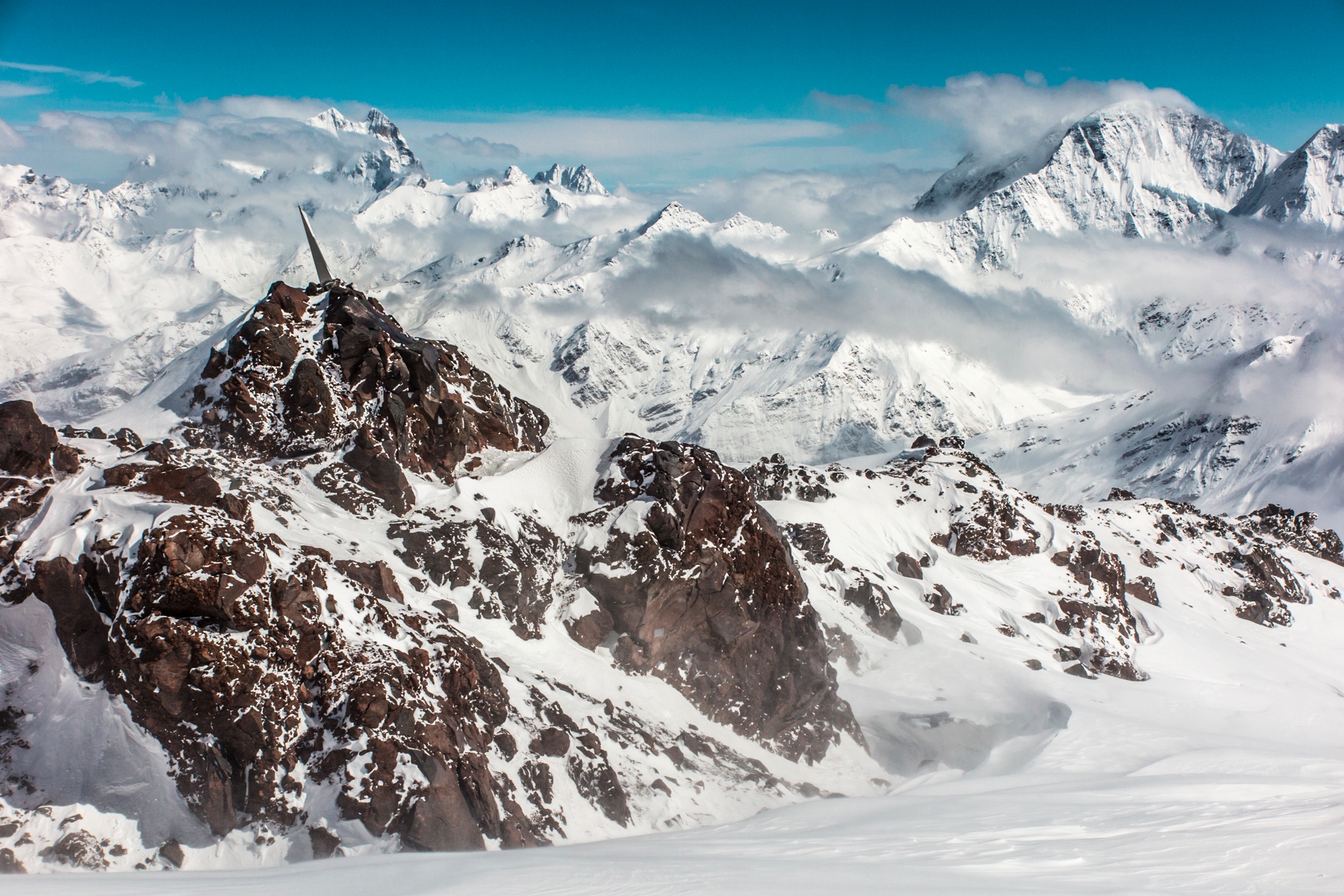Эльбрус альп. Эльбрус фрирайд. Ледники на Эльбрусе фрирайд. Elbrus Home Альпы. Эльбрус вертикальное.