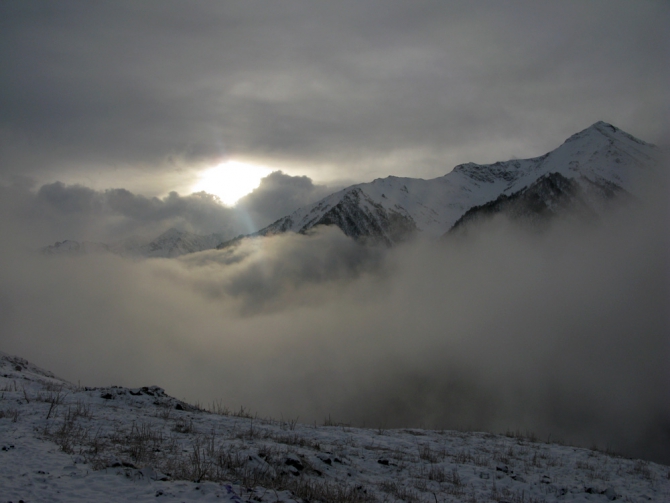 Теберда-Даут-Домбай - январь 2009 (Горный туризм, горы, кавказ, фото, эпчик, эльбрус, белалакая, туман)