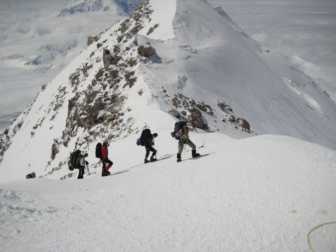 Коллекционеры вершин. Обозрение за февраль.... (Альпинизм, 7 вершин, эверест, килиманджаро, эльбрус)